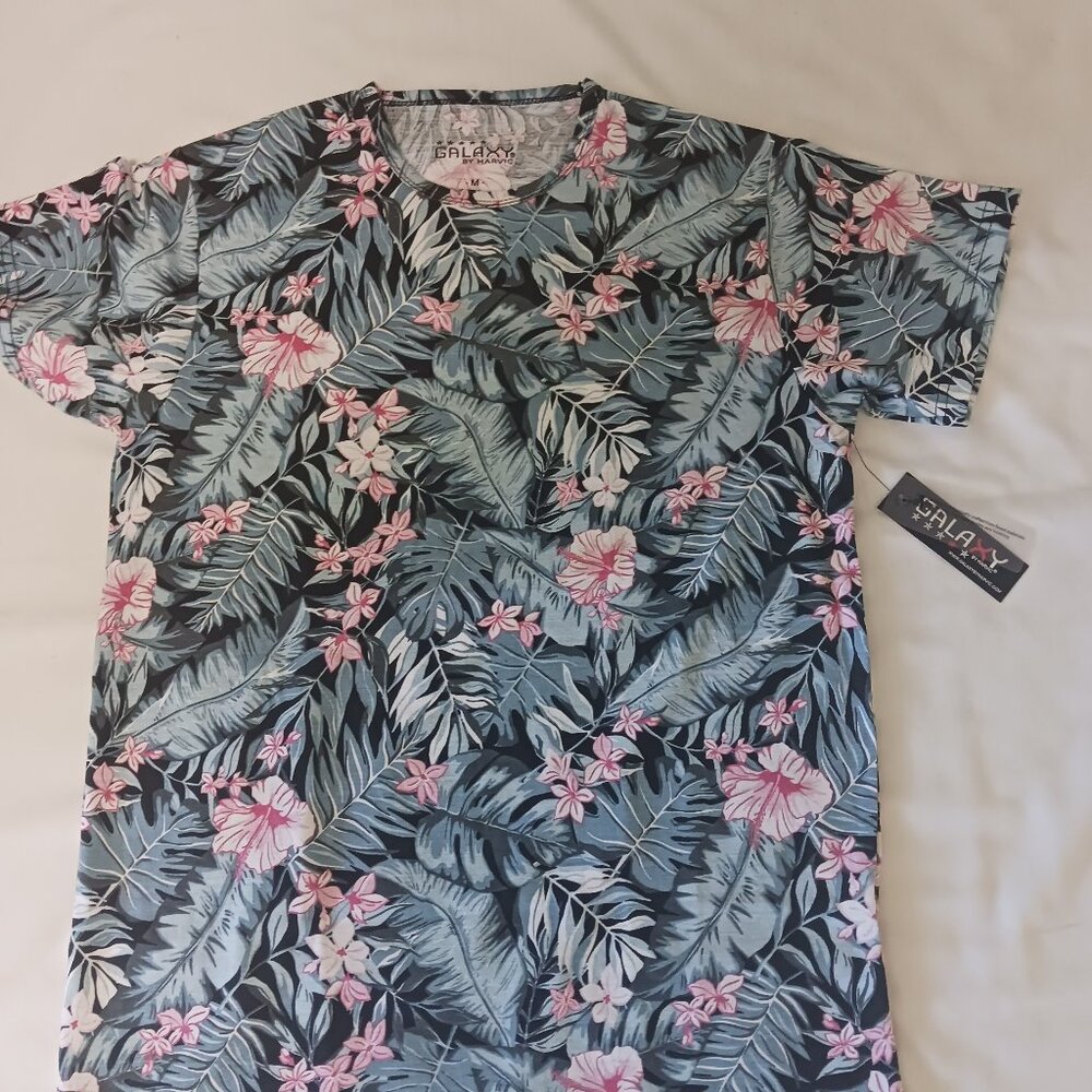 Galaxy by Harvic Short Sleeve Pullover SZ M NWT